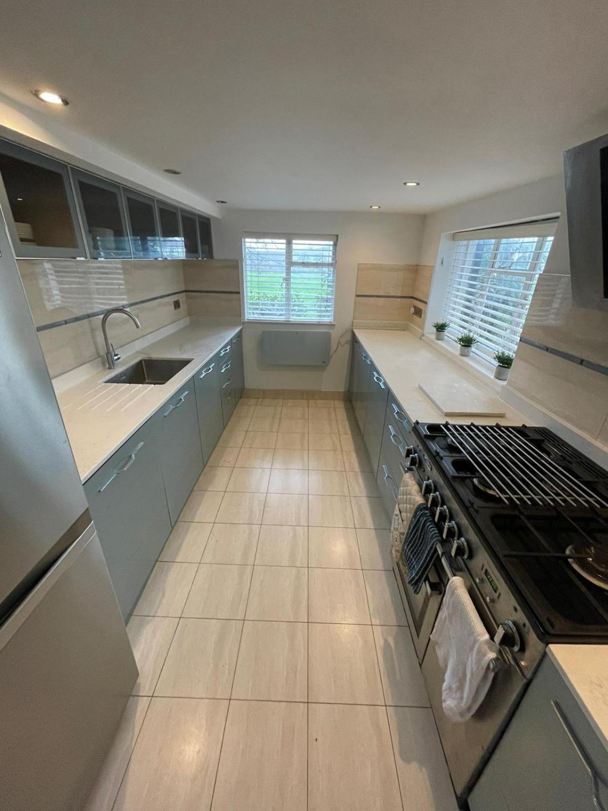 Warwick House - Stunning House With Terrace And Sea Views, Sleeps 11 Villa Worthing Exteriör bild